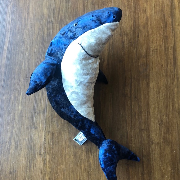 jellycat victor great white shark